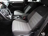 Volkswagen Touran (2018) 2.0 TDi R-Line, DSG, LED - náhled 9