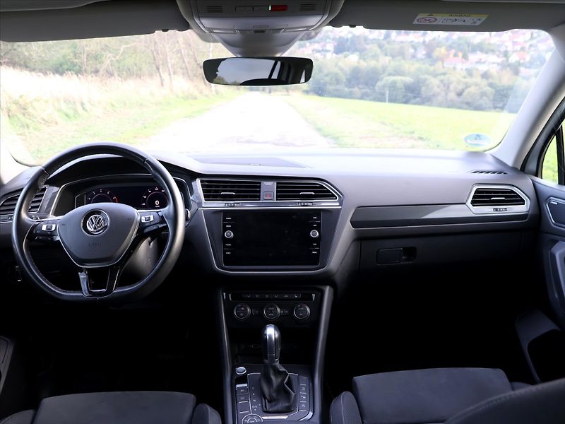 Volkswagen Tiguan Allspace 2,0 TSI 162kW DSG 4M LED 1.Maj - fotka 15 z 35