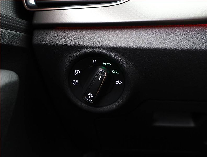 Škoda Kamiq (2023) Style 1.0 TSI - fotka 16 z 19