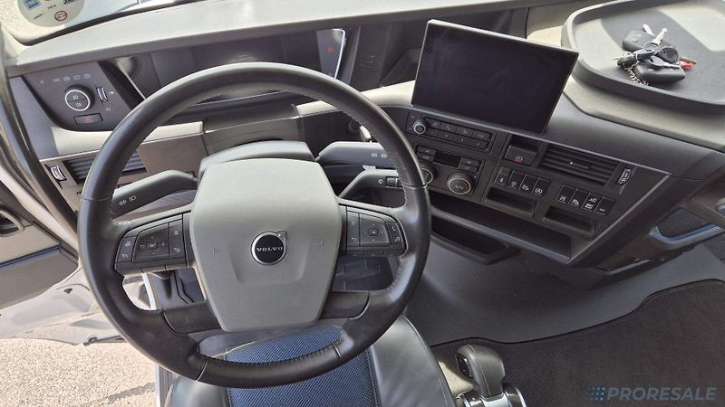 Volvo FH 500 XL GLOBE 4X2 EURO 6 - fotka 4 z 11