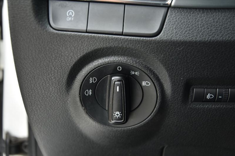 Škoda Fabia 1.2TSi 1.MAJITEL DPH ČR - fotka 17 z 19