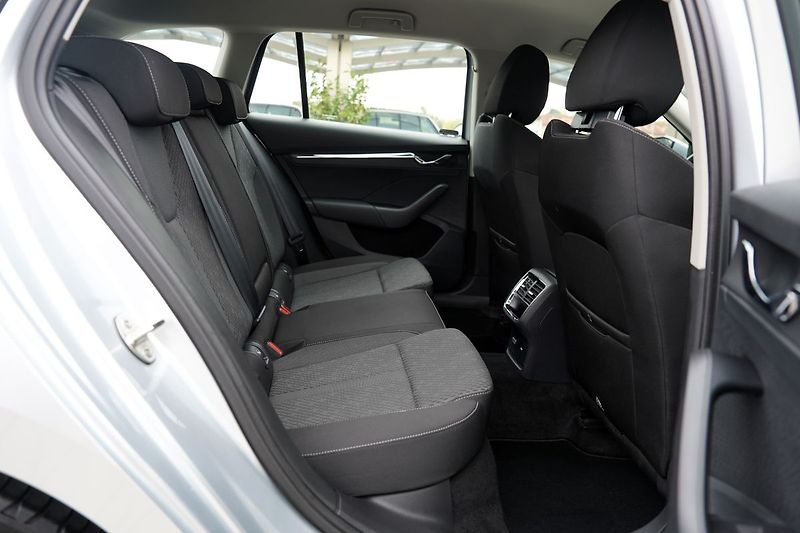 Škoda Octavia kombi IV  2.0 TDI/120 PS/navi - fotka 29 z 48