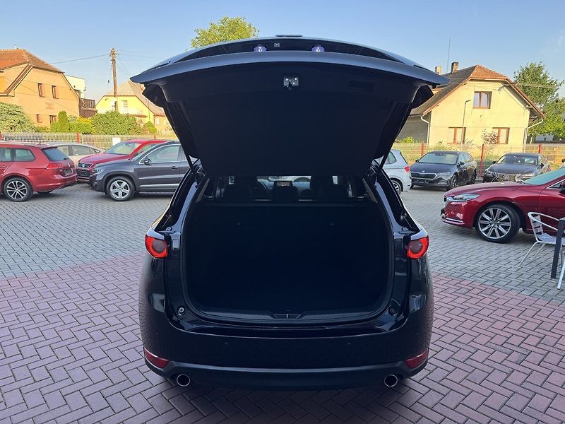 Mazda CX-5 (2018) 2.0 G-165 LED Navi Kamera Blis - fotka 21 z 45