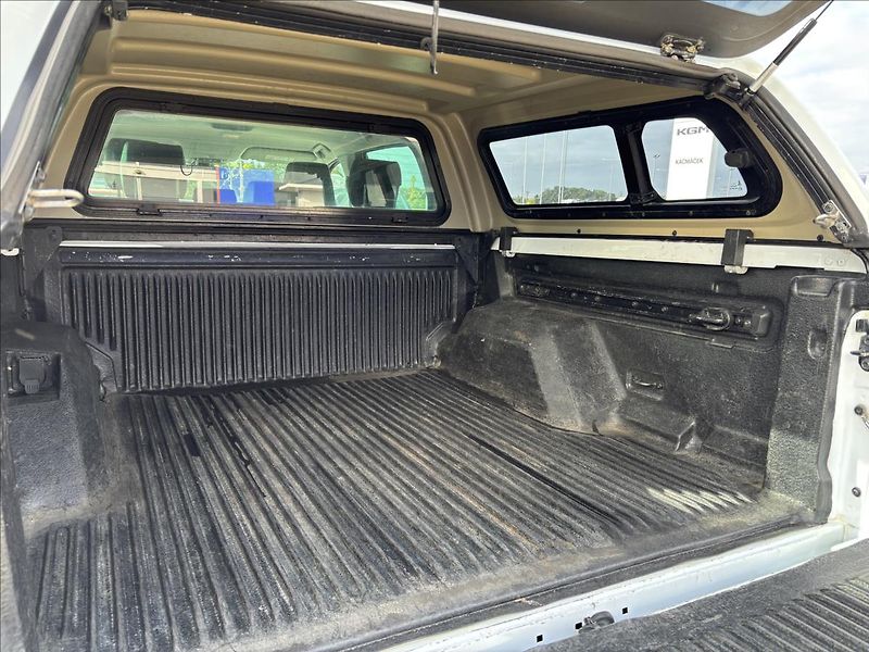 Ford Ranger 3,2 Limited 147kW DPH - fotka 12 z 37