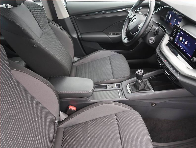 Škoda Octavia (2022) Ambition 2.0 TDI, ČR,1.maj - fotka 9 z 15