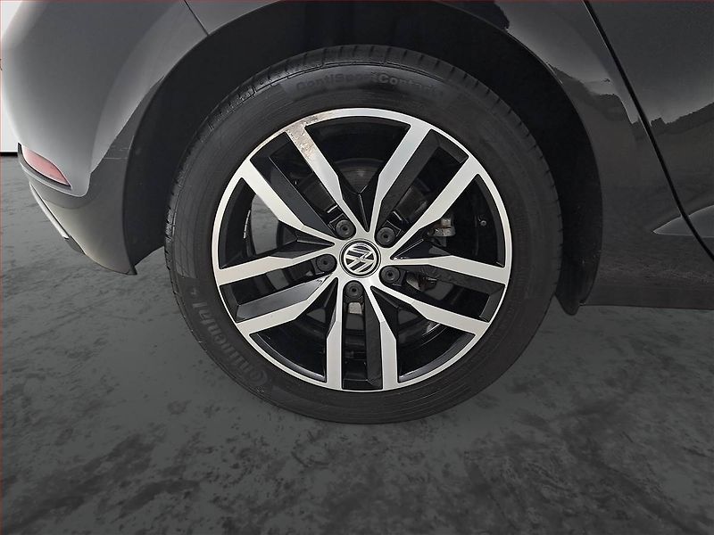 Volkswagen Golf (2019) 32 kWh - 37 Ah, Automat - fotka 15 z 21