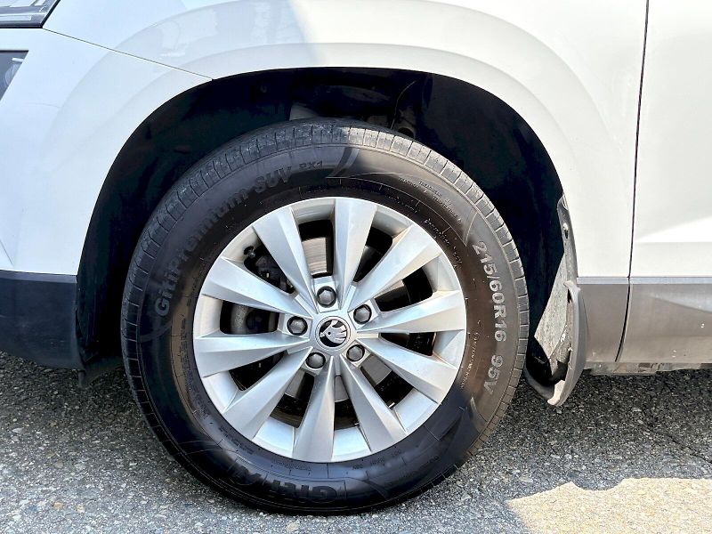 Škoda Karoq (2019) 1.6 TDI / 85kW / AMBITION - fotka 28 z 32