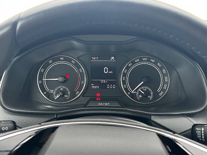 Škoda Scala Ambition 6MP 1,0TSI - fotka 12 z 22