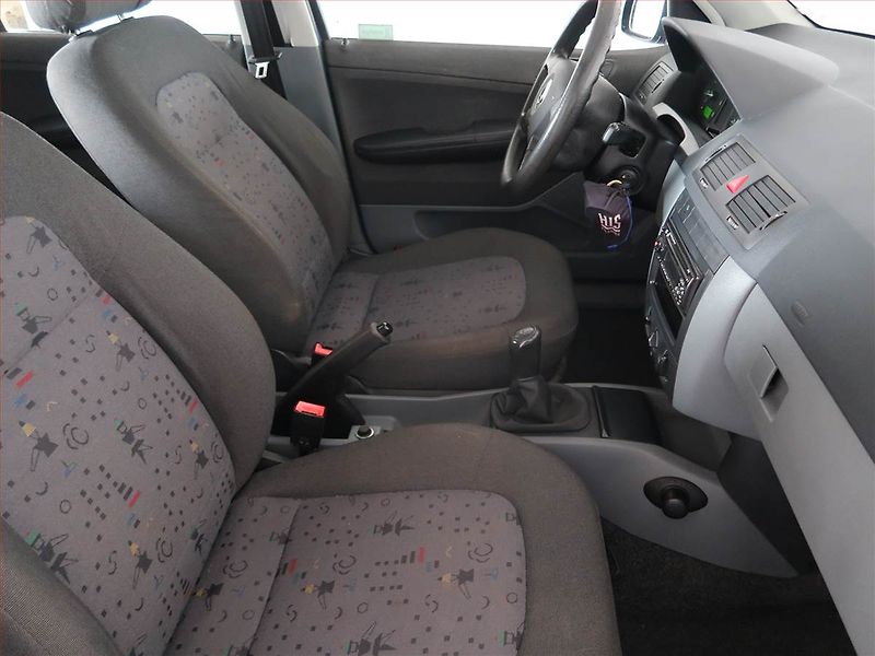 Škoda Fabia (2003) 1.2, nová STK, pěkný stav - fotka 9 z 14