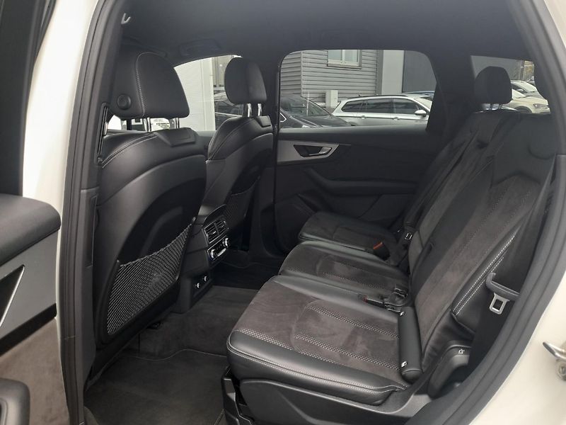 Audi Q7 45 TDI 170 kW quattro - fotka 24 z 24