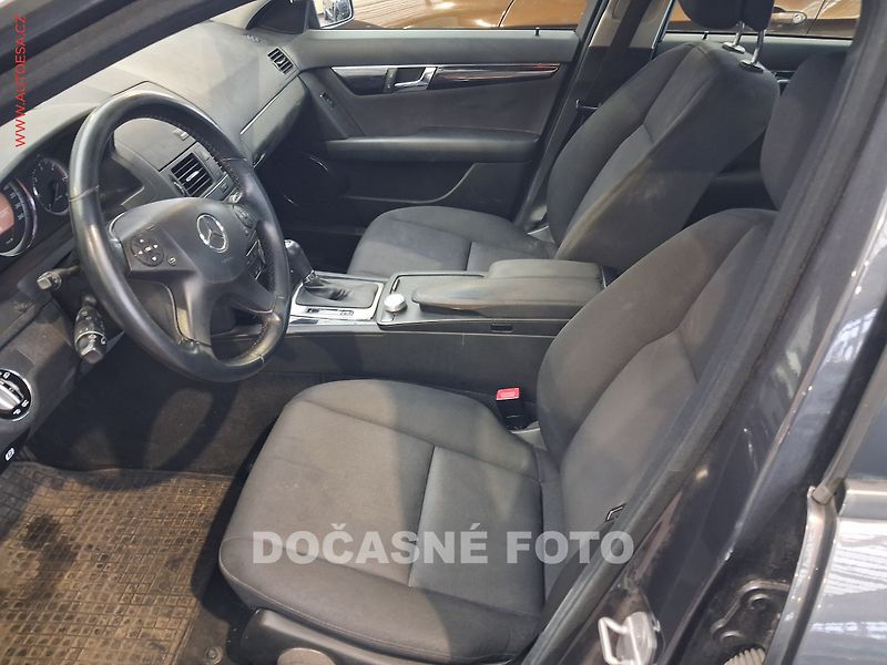 Mercedes-Benz Třídy C (2010) 2.2 CDI, AT, xenon, autoAC - fotka 3 z 3