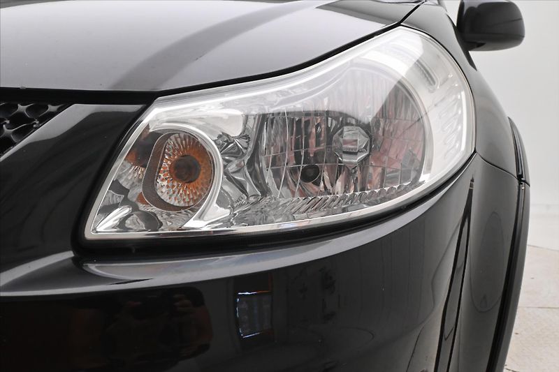 Suzuki SX4 1,6 88kW 4x4 Tažné Nová STK - fotka 27 z 29
