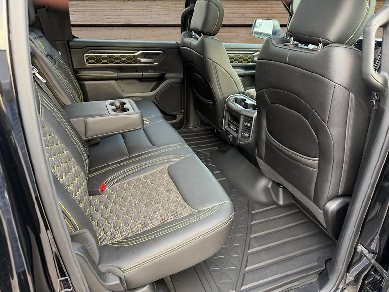 Dodge RAM (2021) +HEMI+LPG+BEEE+PANORAMA+ - fotka 10 z 21