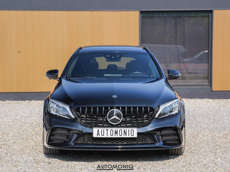 Mercedes-Benz Třídy C (2018) C 43 T AMG 4matic Pano, Multib - fotka 19 z 25