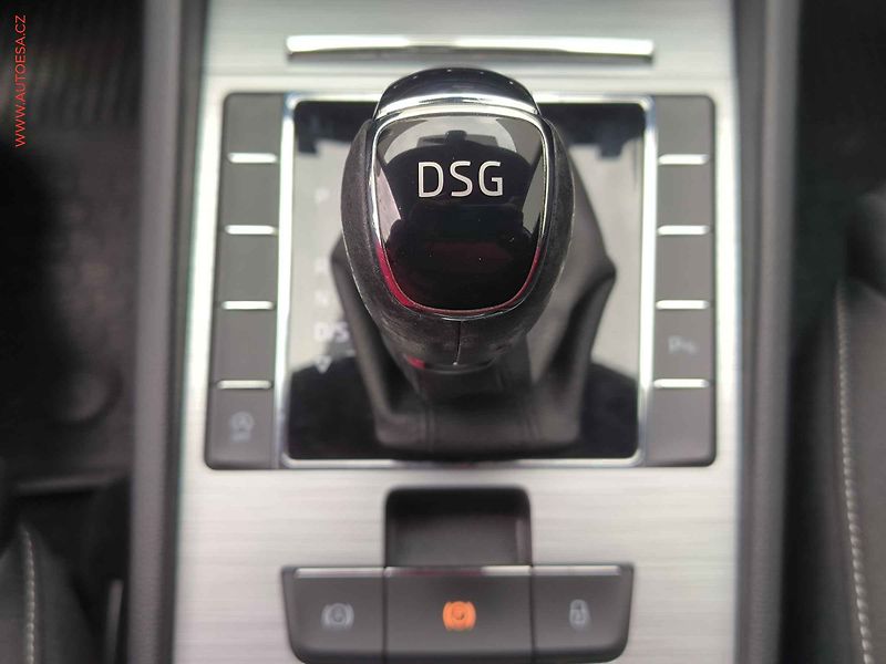 Škoda Superb (2022) 2.0 TDi, 2.maj,ČR, Ambition - fotka 17 z 25