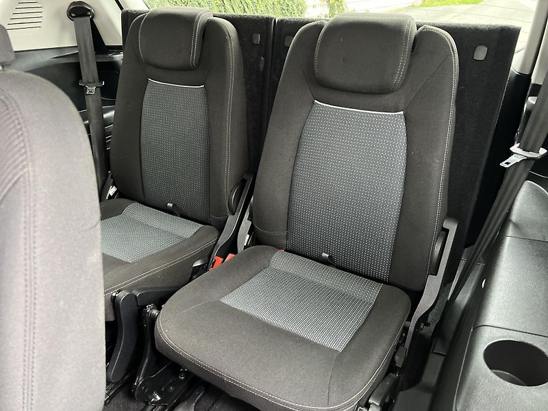 Ford S-MAX 2.0TDCi 7MÍST TAŽNÉ KLIMA ALU - fotka 27 z 46