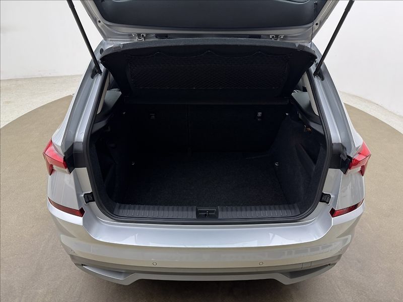 Škoda Kamiq 1,0 DSG AC LED VÝHŘEV SENZORY - fotka 36 z 36