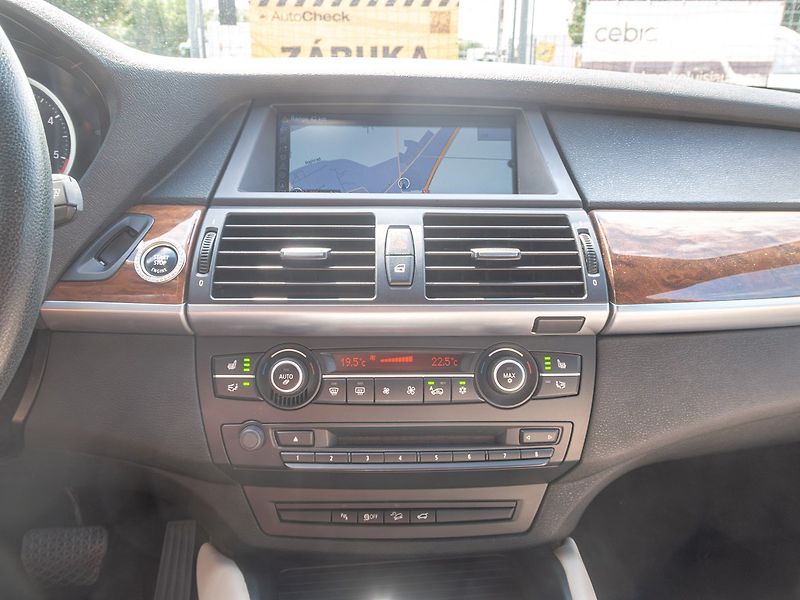 BMW X6 (2010) ČR 3.0D 225KW – PĚKNÁ - fotka 29 z 60