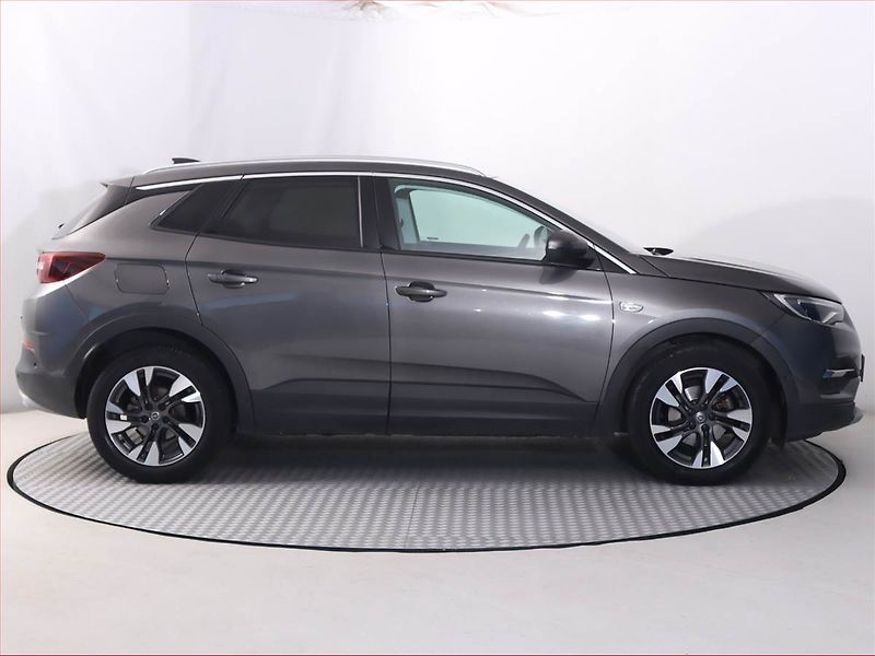 Opel Grandland X (2018) 1.2 Turbo, Serv.kniha, Kůže - fotka 6 z 21