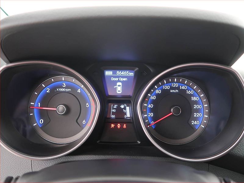 Hyundai i30 (2014) 1.6 CRDi, ČR,1.maj, Serv.kniha - fotka 9 z 16