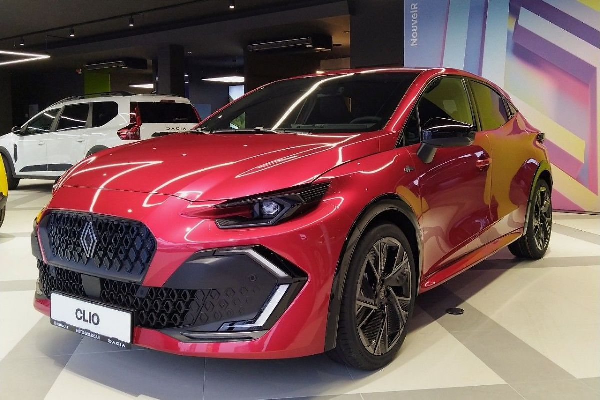 Renault Clio esprit ALPINE full hybrid 160