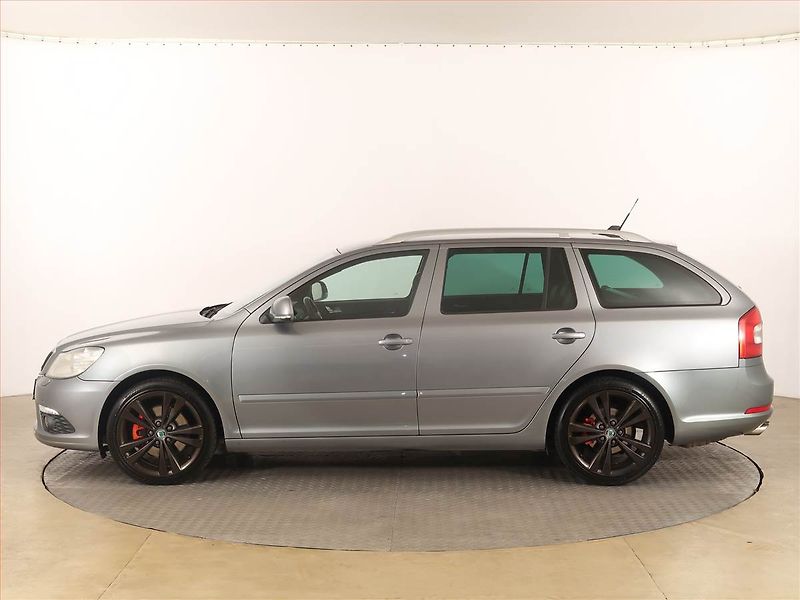 Škoda Octavia (2013) RS 2.0 TSI, Automat, Navi - fotka 3 z 19