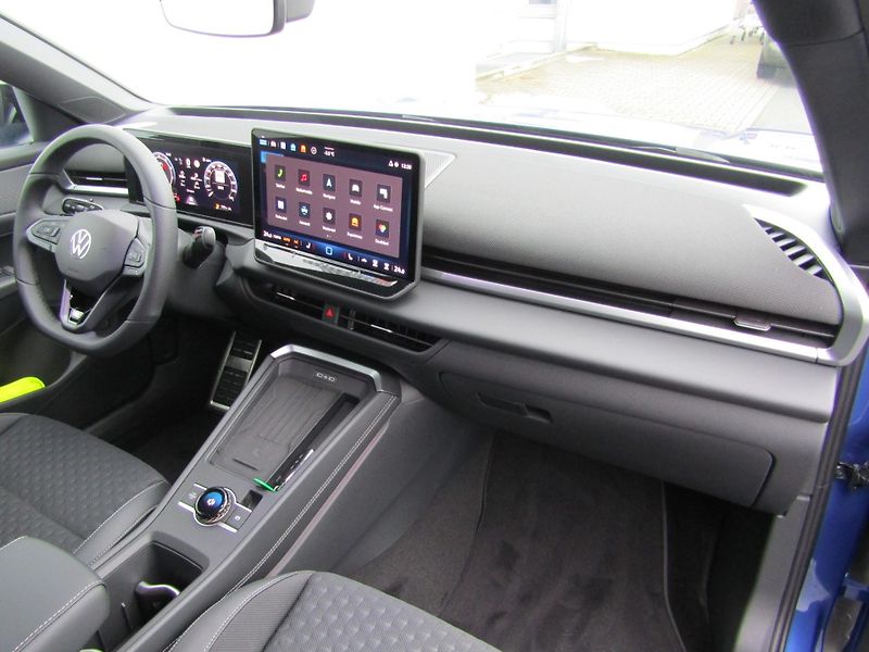 Volkswagen T-Roc R-Line 1,5 eTSI 110 kW 7DSG - fotka 20 z 30