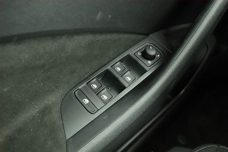 Škoda Scala (2025) 1.0 TSI, Drive, FullLed - fotka 14 z 16