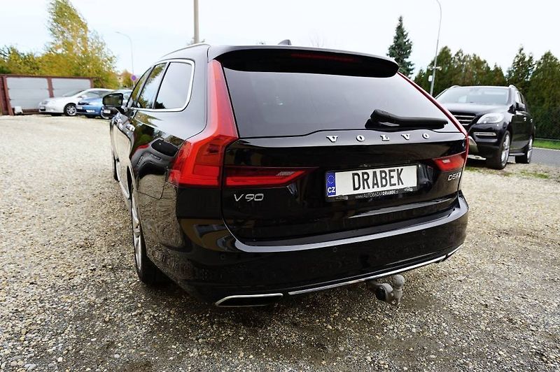 Volvo V90 (2019) INSCRIPTION POLESTAR 2,0 D5 17 - fotka 6 z 53