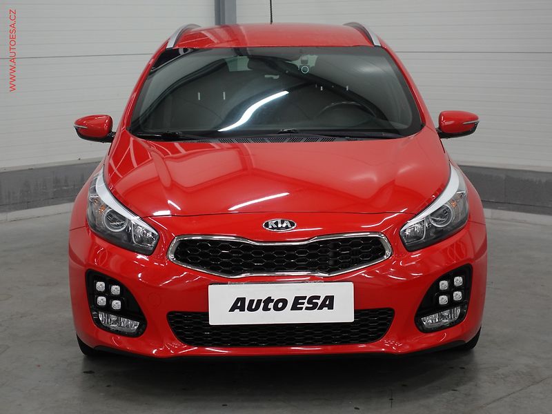 Kia Ceed (2016) 1.6 CRDi, 1.maj,ČR, servis - fotka 2 z 22
