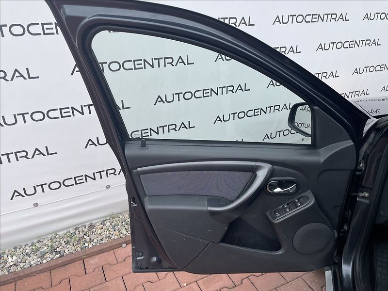 Dacia Duster 1,5 DCi,80kW,STK 8/28 - fotka 19 z 23