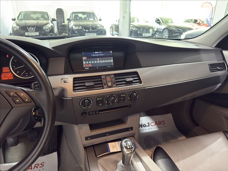 BMW Řada 5 2,2   520i V6 ANGEL SUPER STAV - fotka 15 z 38