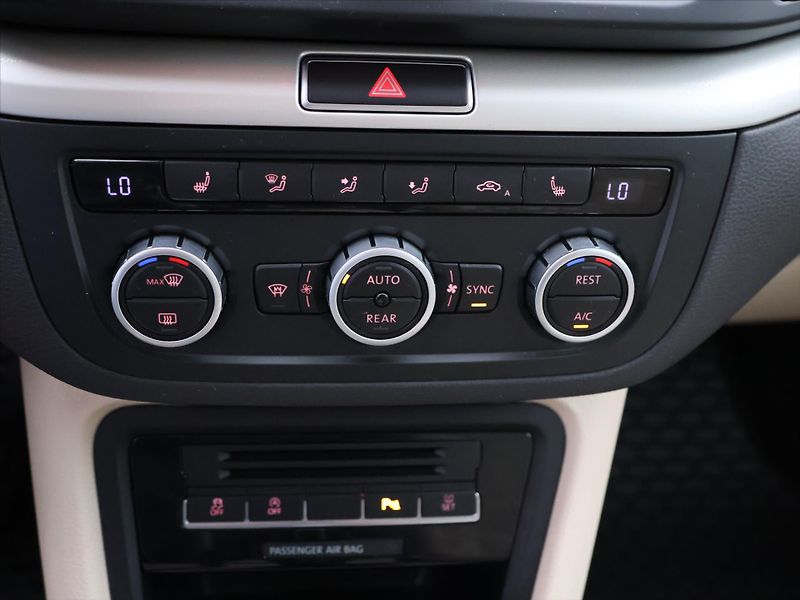 Seat Alhambra 2,0 TDI 103kW DSG Style 7-Míst - fotka 31 z 41