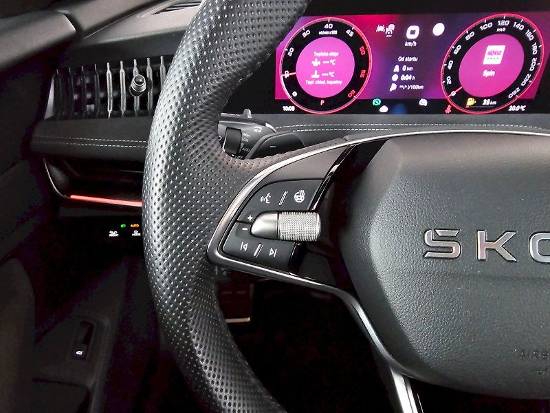 Škoda Superb (2025) 2.0TDI 142kW 4X4 SPORTLINE TAŽ - fotka 10 z 34