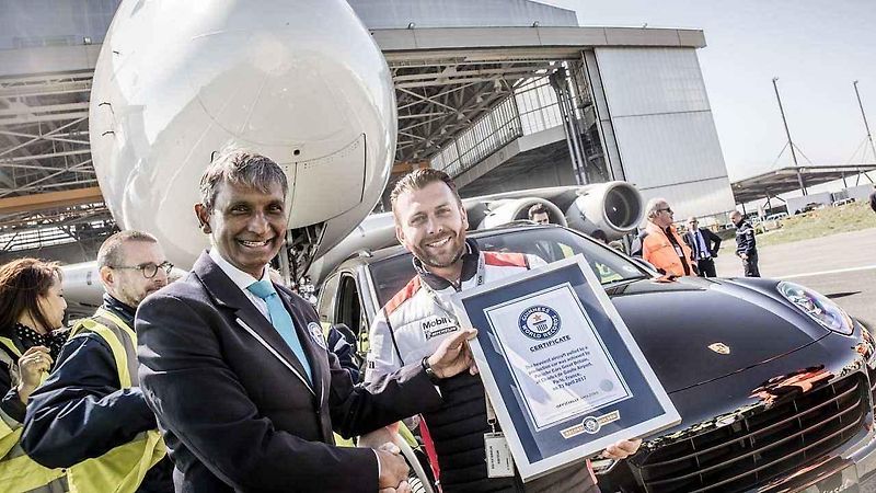 Porsche Cayenne S Diesel je nyní zapsáno do Guinnessovy knihy rekordů jako vozidlo s nejlepší tažnou kapacitou.