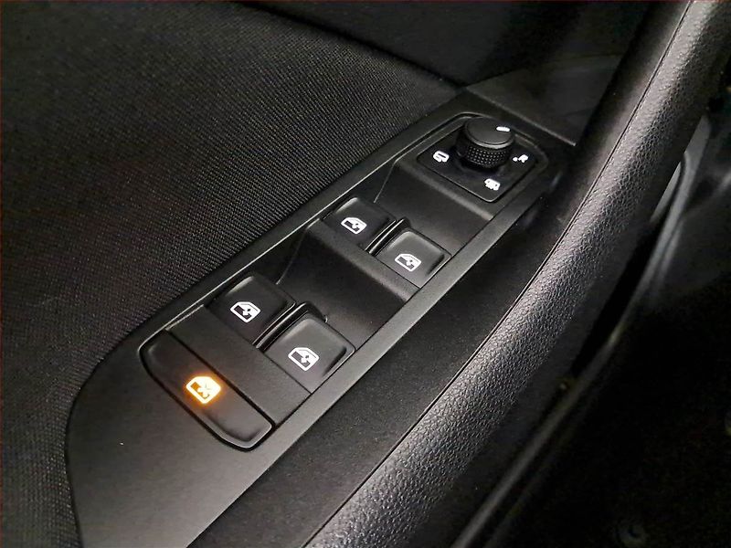 Škoda Scala (2021) Monte Carlo 1.0 TSI, Automat - fotka 23 z 24
