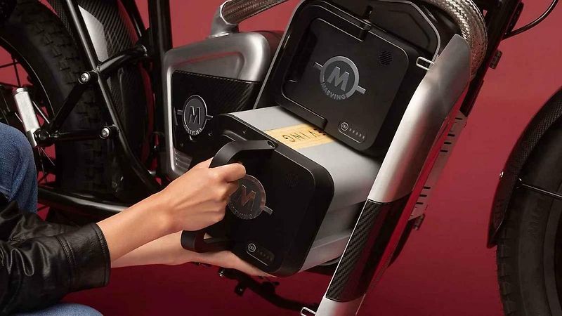 Elektromotorka Maeving RM2 vypadá jako Triumph ze šedesátých let.