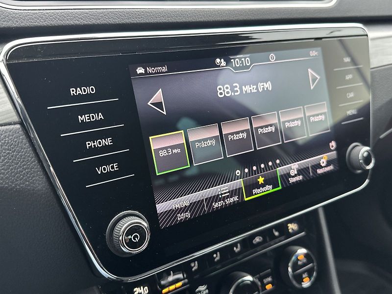 Škoda Superb (2023) Combi 2.0 TDI DSG Style + - fotka 13 z 28