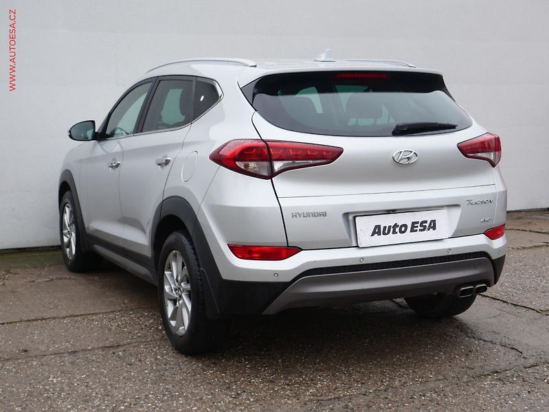 Hyundai Tucson (2016) 2.0 CRDi 4WD, 2.maj,ČR, Navi - fotka 4 z 18