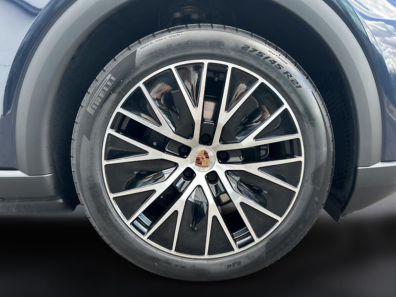 Porsche Cayenne Electric - fotka 14 z 30