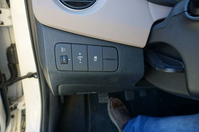 Hyundai i10 (2014) 1,0 1 MAJ V ČR - fotka 21 z 27