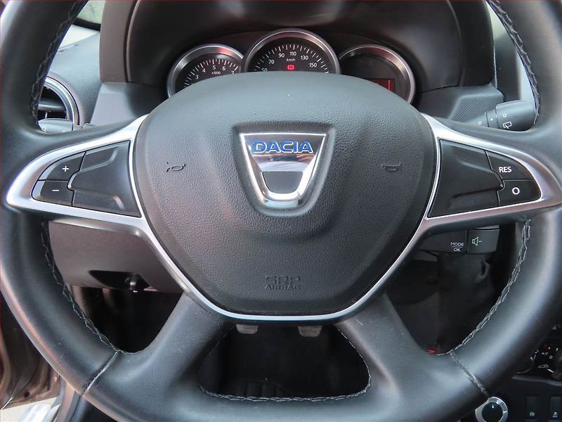 Dacia Duster (2017) 1.6 SCe, 4X4, Serv.kniha - fotka 20 z 21