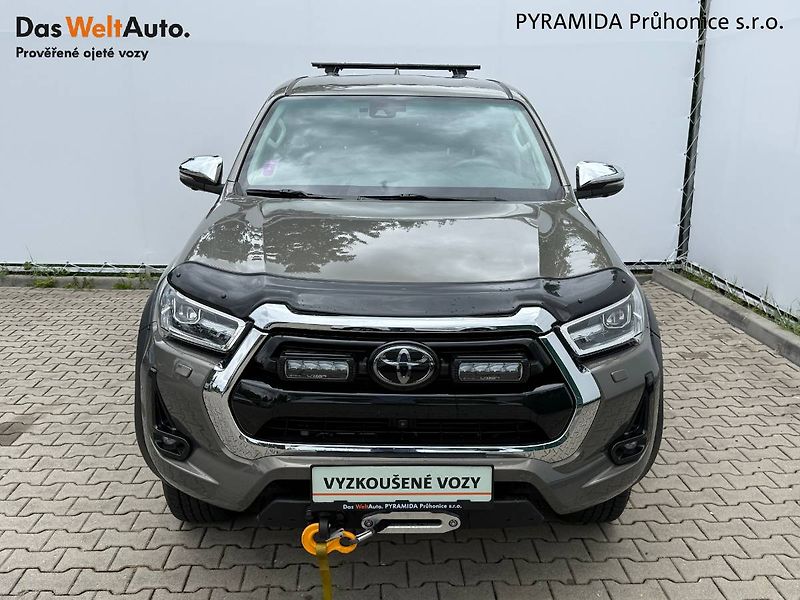 Toyota Hilux (2024) 2.8 D-4D 150 kW Executive 4x4 - fotka 4 z 25