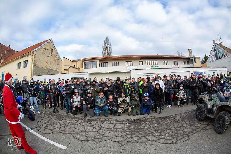 Vánočka 2024. Podívejte se, jak vypadal tradiční sraz motorkářů ve Slavkově.