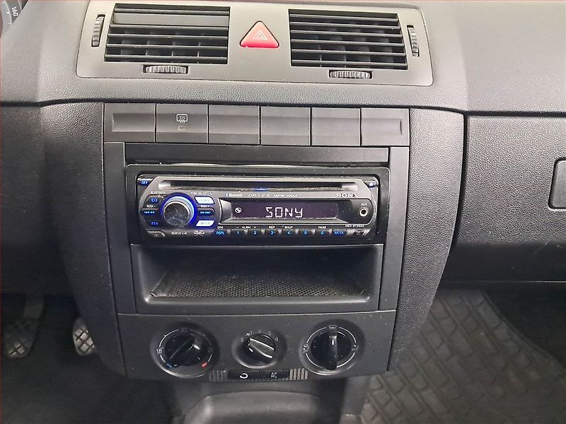 Škoda Fabia (2006) 1.2, po STK, Tažné, Klima - fotka 12 z 14