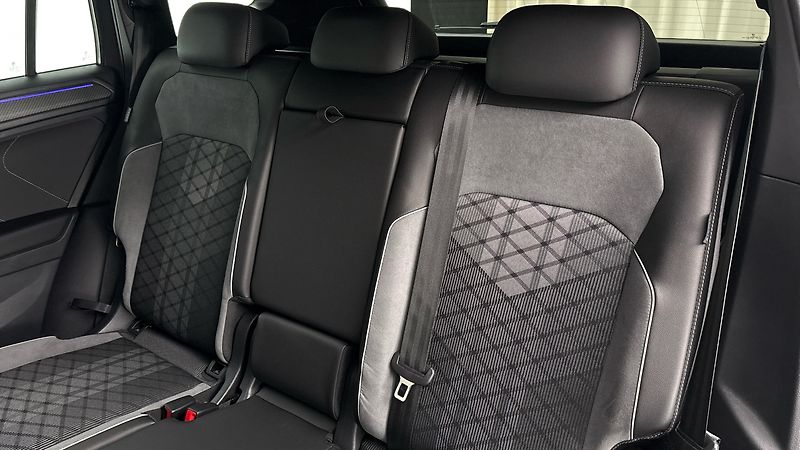 Volkswagen Tiguan Allspace 2.0 TDI DSG 4MOTION R-Line - fotka 16 z 30