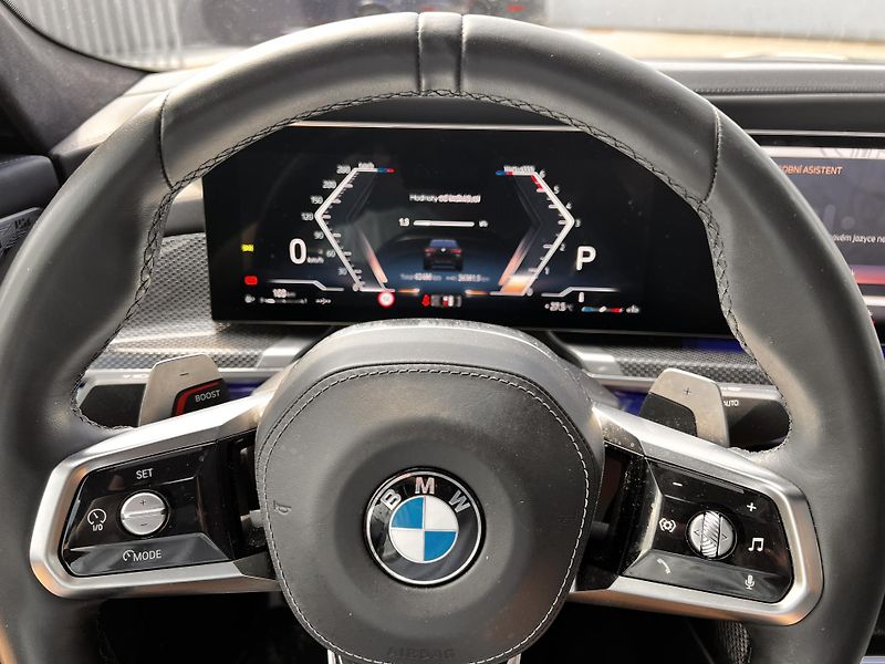 BMW Řada 7 740 xD M Sport frozen Black  - fotka 15 z 18