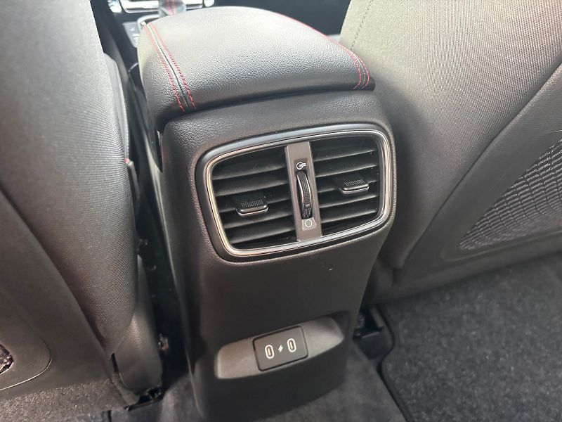 Hyundai i30 1.5 T-GDI MHEV DCT N-Line - fotka 26 z 29
