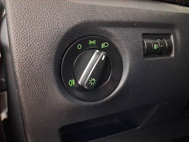 Škoda Roomster (2011) 1.2 12V, nová STK, Tažné - fotka 15 z 17