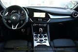 Alfa Romeo Giulia 2.0 TURBO 16V 206kW Q4 VELOCE - náhled 17